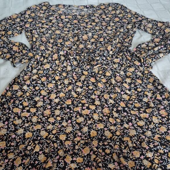 LOFT Black and Yellow Floral Long Sleeve Dress - Picture 13 of 16